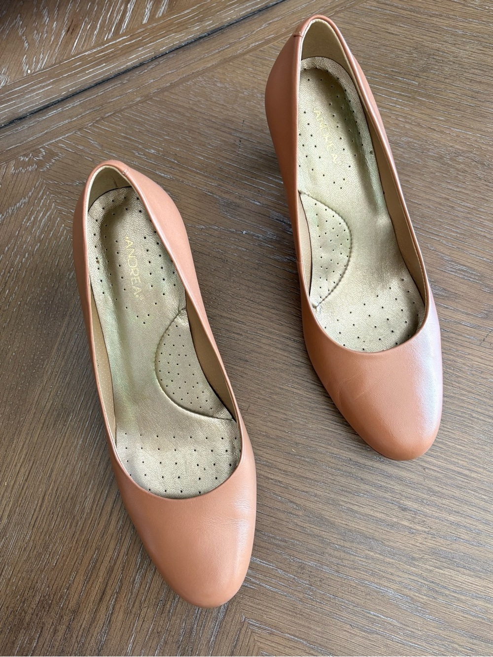 ANDREA FENZI Caramel Leather heels
